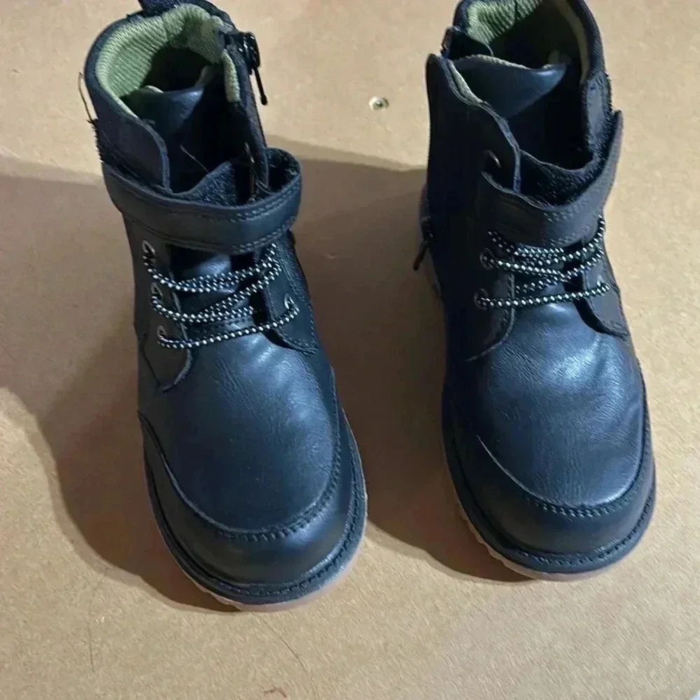 Wonder Nation boots